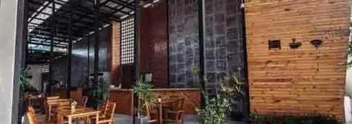 When Restaurants Can Choose Not to Serve a Customer