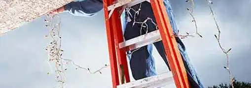 Franchisor and Retailer Use of Christmas Lights