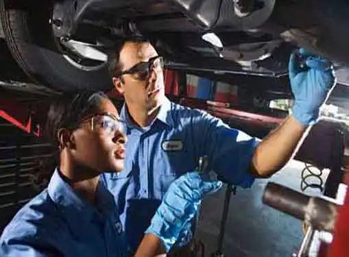 3 Key Auto Shop Tools that Auto Technicians Swear By - Auto Mechanic  Training School